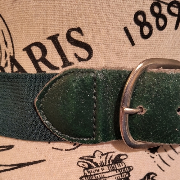 Green Adjustable Belt with Silver Buckle. Size Small/Medium. Excellent Condition - Picture 4 of 4